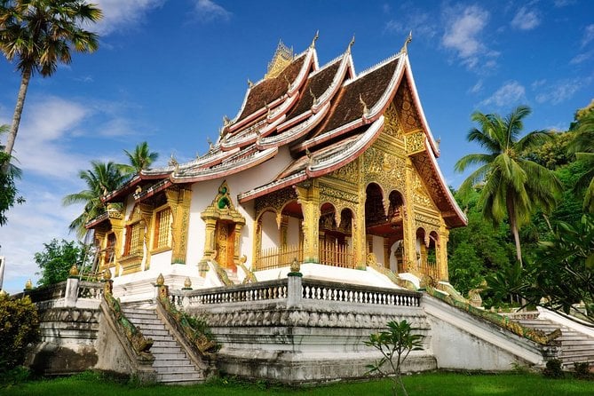 4-Day Classic Laos Tour From Vientiane to Luang Prabang - Explore Vientianes Landmarks