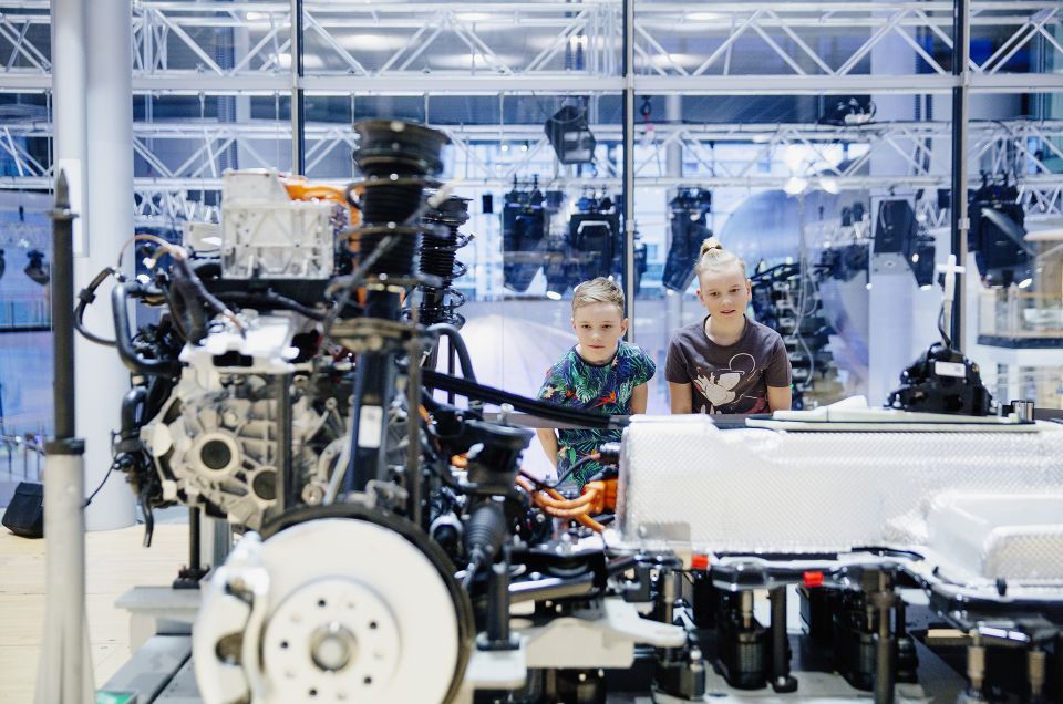 Dresden: Special Tour for Children & Families VW Factory - Engaging Tour Guides for Children