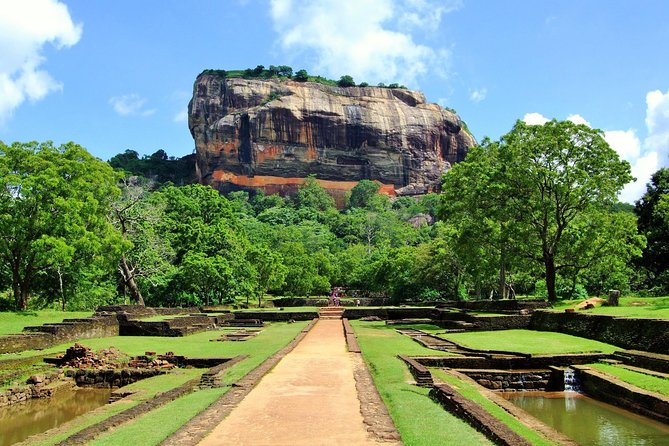Full-Day Private Tour to Sigiriya and Dambulla - Tour Overview