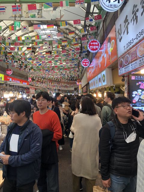 Seoul: Guided Foodie Walking Tour With Tastings - Reviews