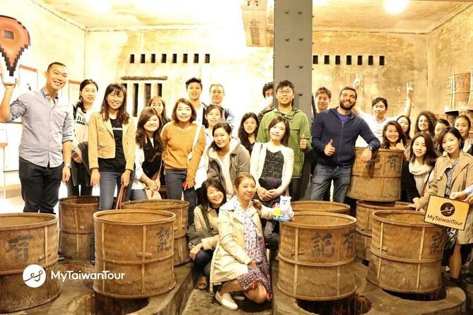 Small-group Vintage Taipei Day Tour Including National Palace Museum - Itinerary and Activities