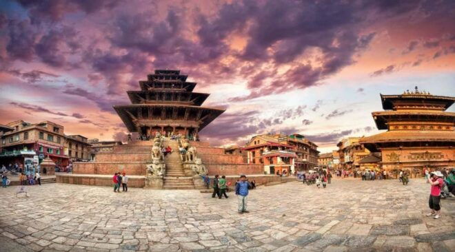 Bhaktapur र Boudhanath Stupa - The Spiritual Significance of Boudhanath Stupa