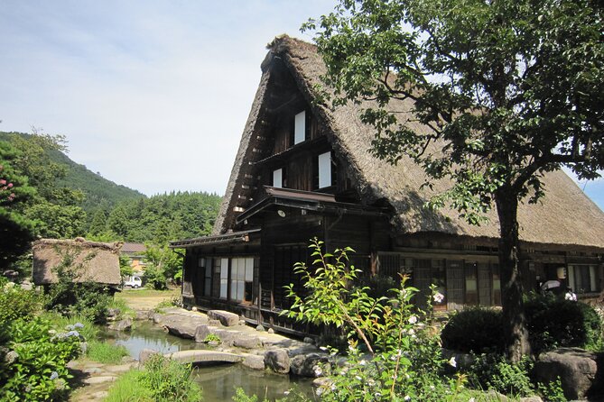 [Day Trip Bus Tour From Kanazawa Station] Weekend Only! World Heritage Shirakawago Day Bus Tour - Meeting Point and Departure Time
