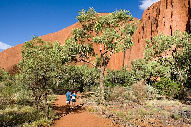 Full Uluru Base Walk at Sunrise Including Breakfast - Picnic Breakfast and Cultural Significance
