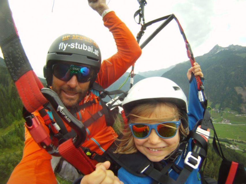 Fulpmes: Childrens Tandem Paragliding Flight - Meeting Point Details