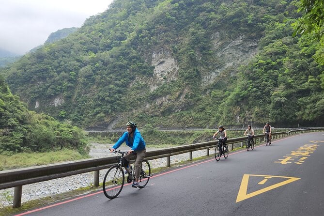 Taroko Gorge Cycling Tour / Taroko Cycling - Equipment and Safety Guidelines