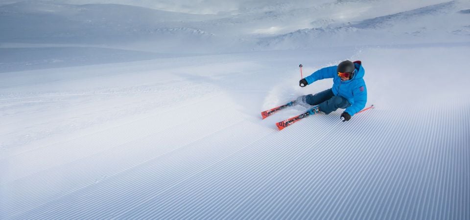 Tux: Ski Rental - Location and Staff