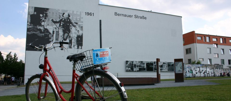 Berlin: Guided Bike Tour of the Berlin Wall and Third Reich - Customer Reviews