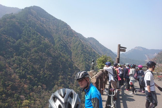 Iya Valley BROMPTON Bicycle Tour - Points of Interest: Hi No Ji Bend and the Peeing Boy