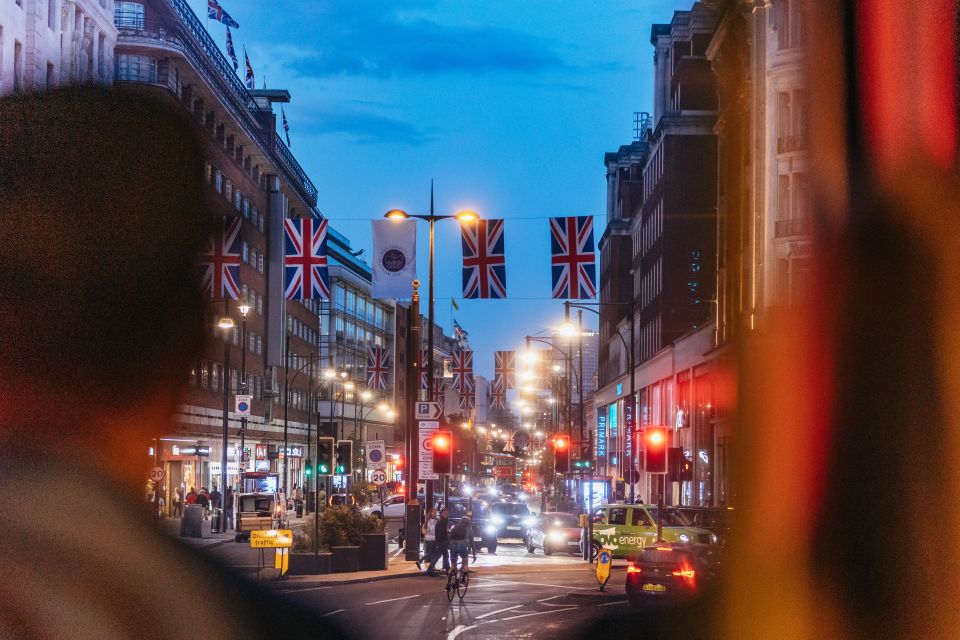 London: London by Night Sightseeing Open-Top Bus Tour - Exploring Trafalgar Square and Piccadilly Circus After Dark