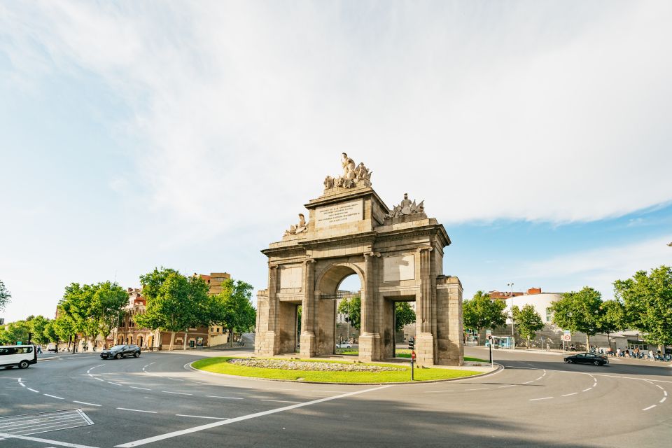 Madrid: 1 or 2 Day Hop-On Hop-Off Sightseeing Bus Tour - Service and Organization