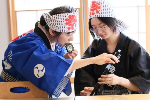 【Tokyo Shami】Let's Make a Mini Shamisen and Play It! - Directions