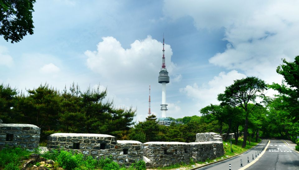 Seoul: City Highlights Guided Tour With Pickup and Drop-Off - Frequently Asked Questions