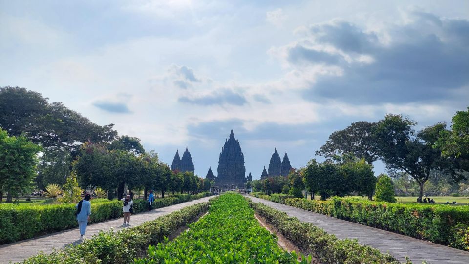 Setumbu Sunrise Borobudur, and Prambanan, With Lunch Option - Prambanan: Cultural Significance and Historical Reliefs
