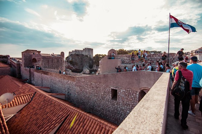 Ancient City Walls & Wars Walking Tour - Dubrovnik as an Autonomous Republic: Unraveling Its Fascinating History