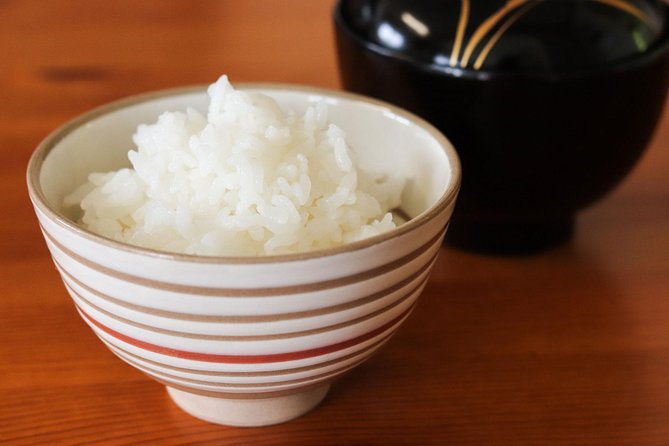 Enjoy a Cooking Lesson and Meal With a Local in Her Residential Sapporo Home - The Sum Up
