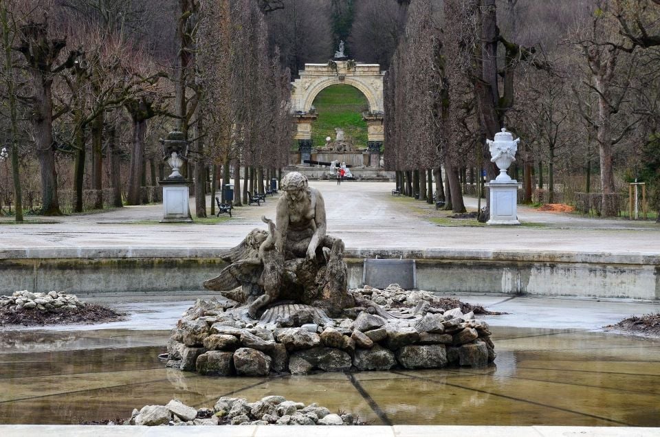 Half-Day History Tour of Schönbrunn Palace - Booking and Meeting Point