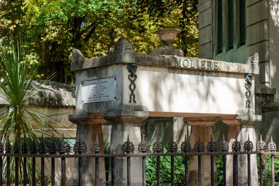 Paris: Famous Graves of Père Lachaise Small Group Tour - Frequently Asked Questions