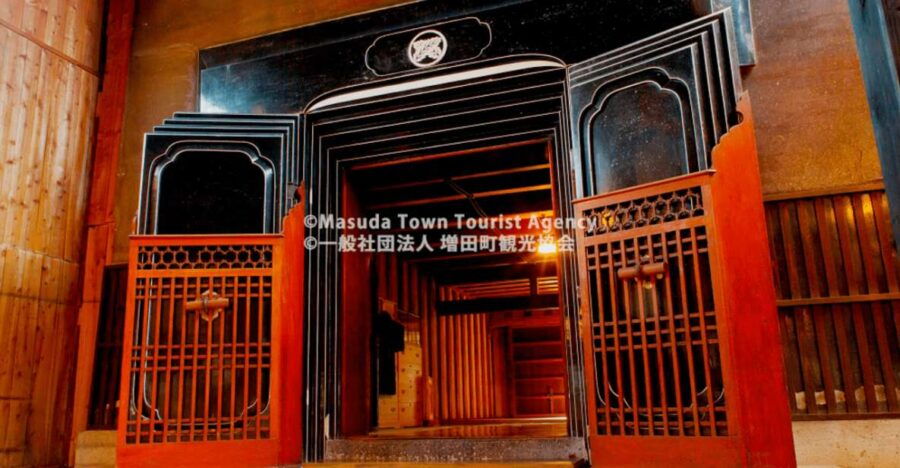 Akita: Masuda Walking Tour With Visits to 3 Mansions - Good To Know