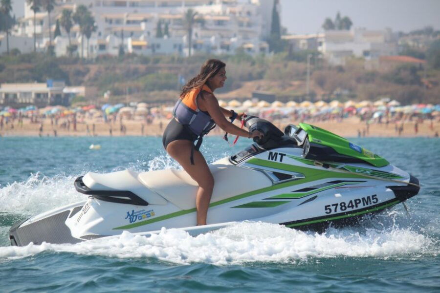Algarve: Jet Ski Rental in Armação De Pêra