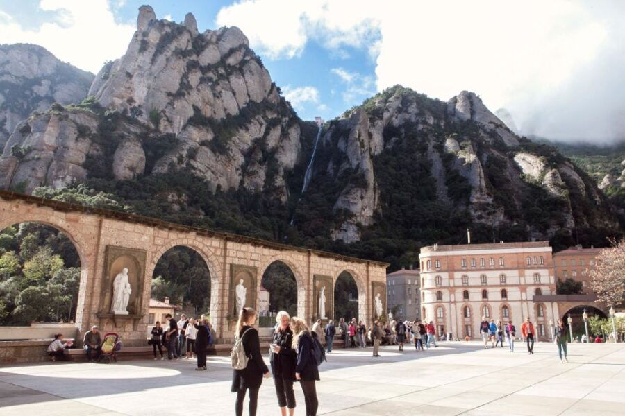 Barcelona: Montserrat Tour With Cog-Wheel & Black Madonna - Good To Know