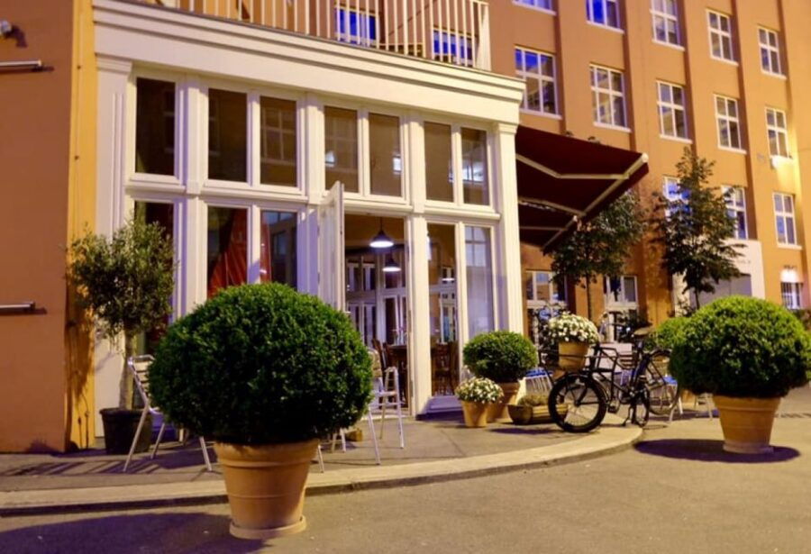 Berlin: Dinner in the Dark - Good To Know