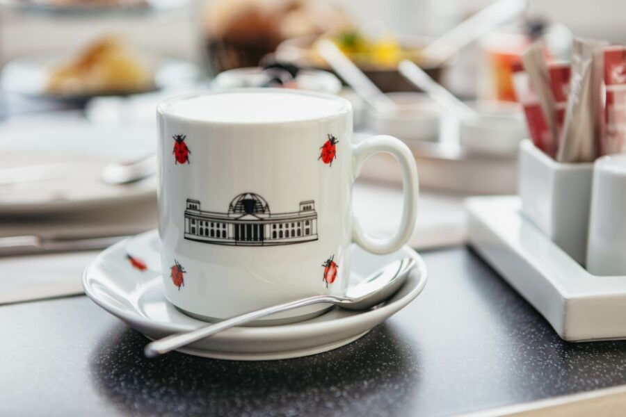 Berlin: Rooftop Breakfast at Käfer Restaurant Reichstag - Good To Know