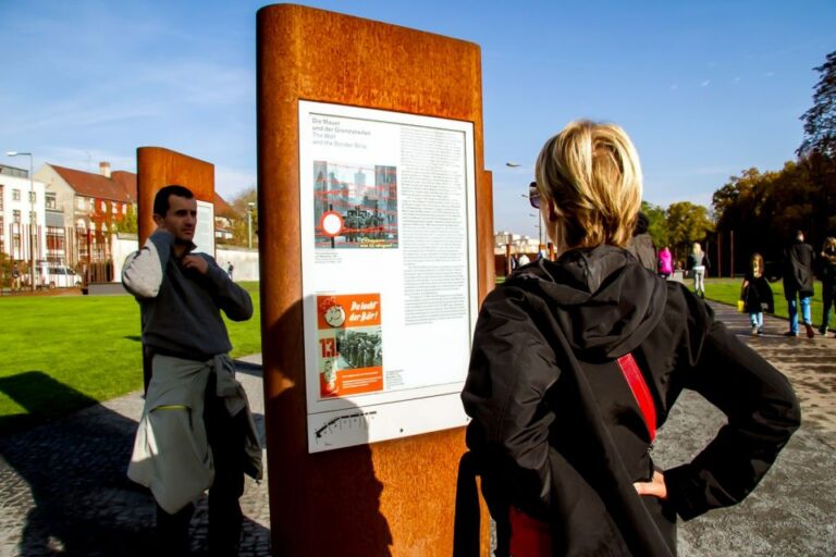 Berlin Wall: Walking Tour of the Divided City