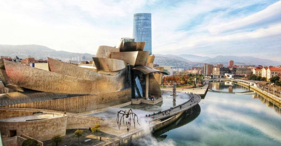 Bilbao: Guggenheim Museum Private Guided Visit - Good To Know