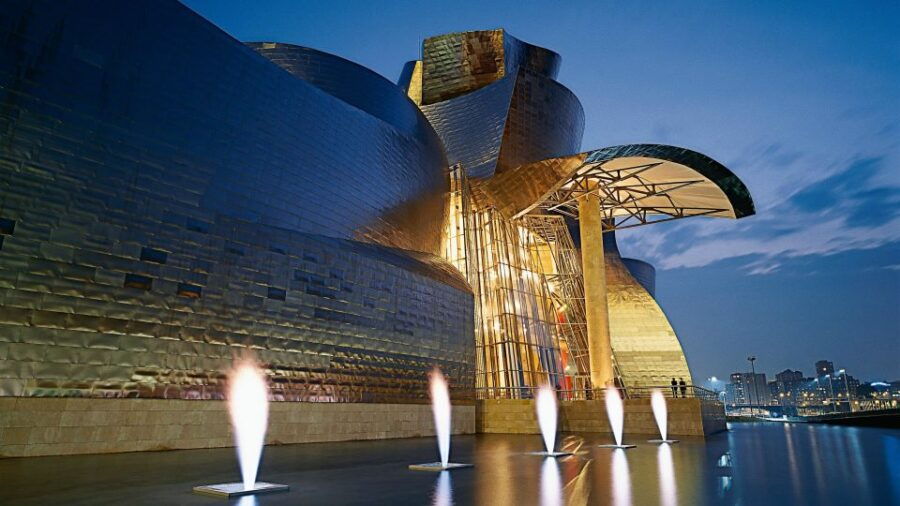 Bilbao: Guggenheim Museum Skip-the-Line Guided Tour