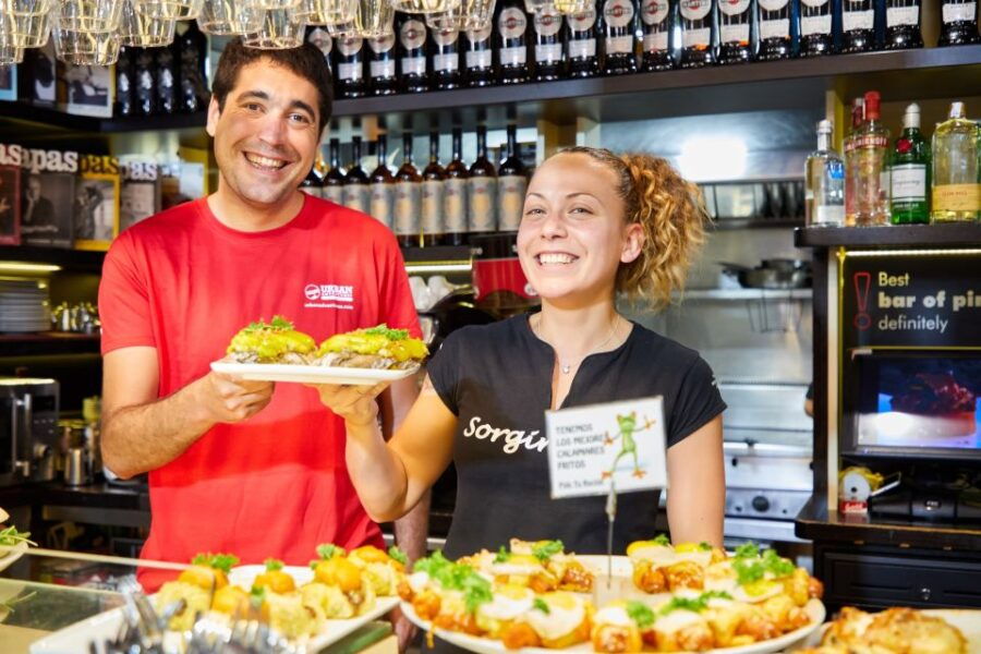 Bilbao: Pintxos and Wine Tasting Tour With Local Guide