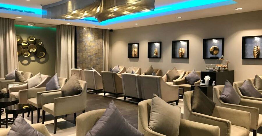 BKK Suvarnabhumi Airport: Oman Air First Class Lounge