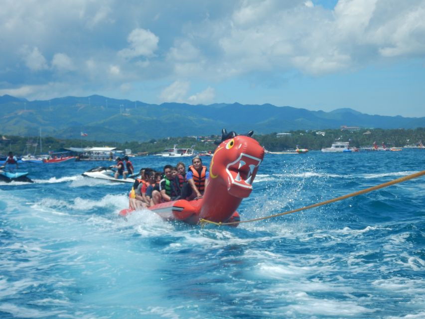 Boracay: Inflatable Banana or Dragon Boat Ride