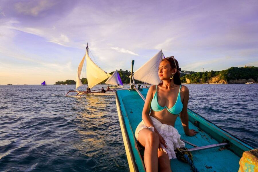 Boracay: Sunset Cruise With Water Activities
