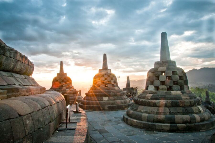 Borobudur Sunrise, Merapi Volcano & Prambanan Full Day Tour - Good To Know