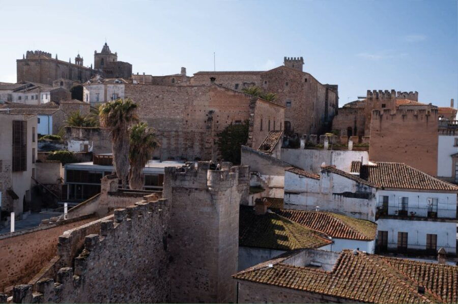 Cáceres: City Highlights Walking Tour With Local Guide