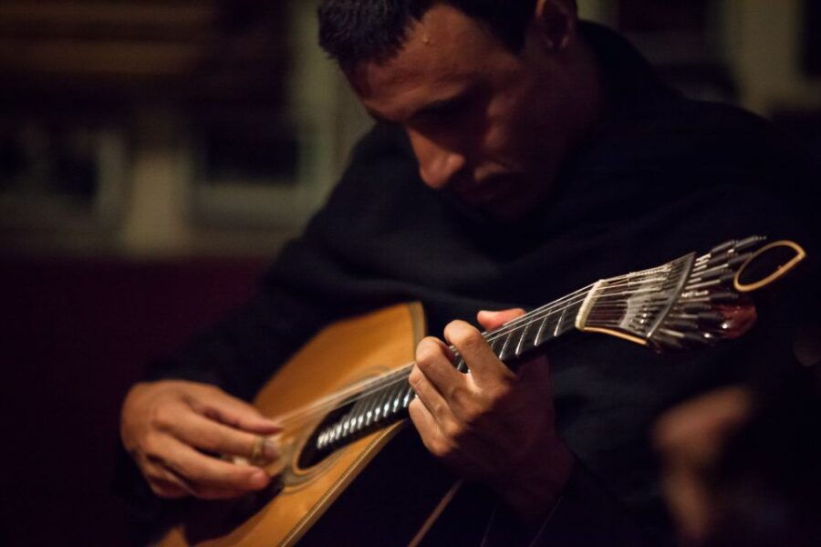 Coimbra: Live Fado Show With Port Wine Tasting