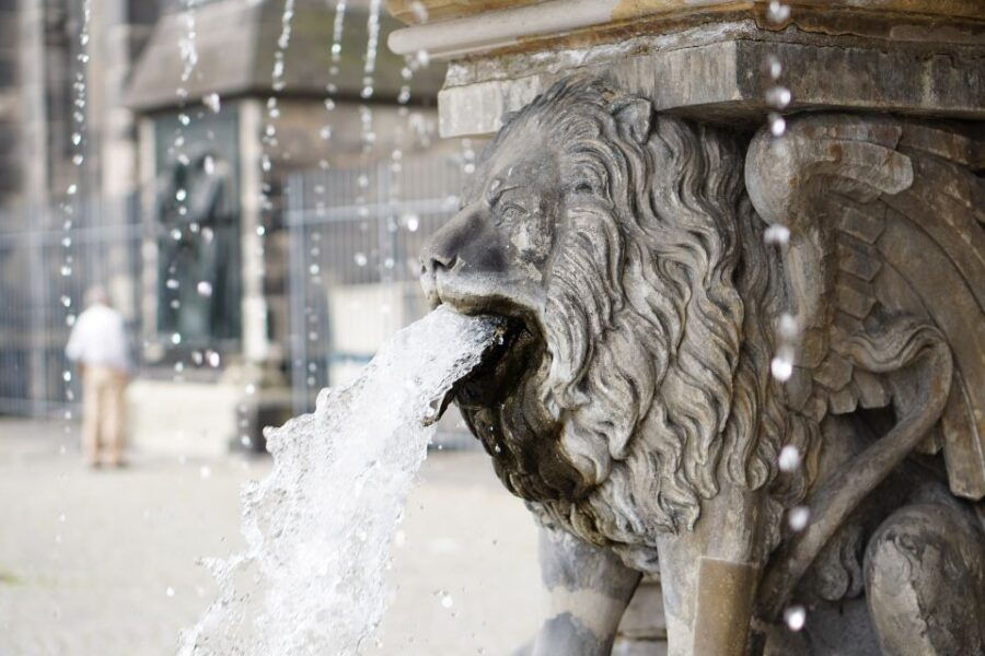Cologne: Old Town Highlights Walking Tour