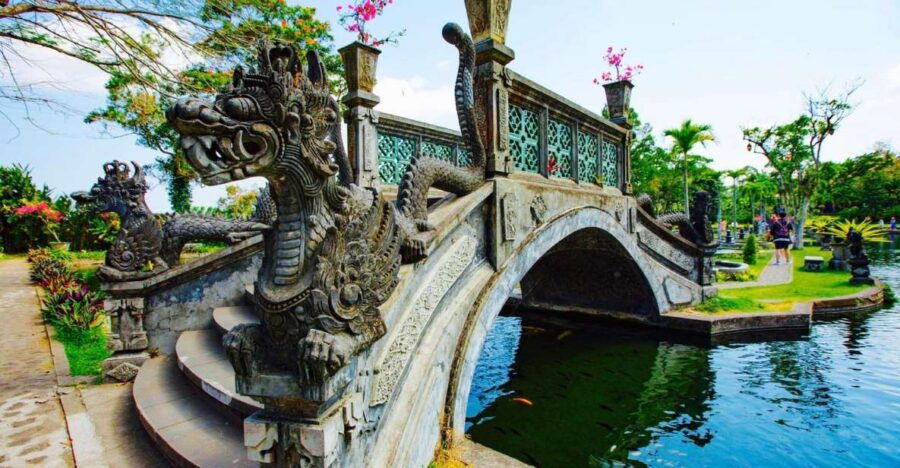 Combine Trip: Lempuyang Temple & Snorkeling at Blue Lagoon - Good To Know