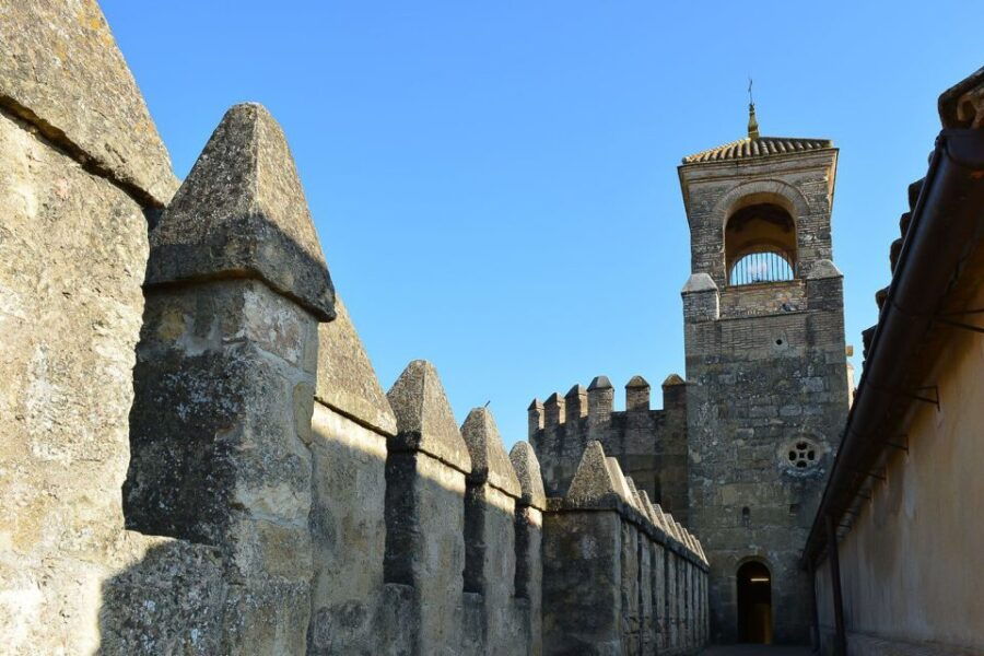 Cordóba: Gardens & Fortress of Catholic Monarchs Guided Tour