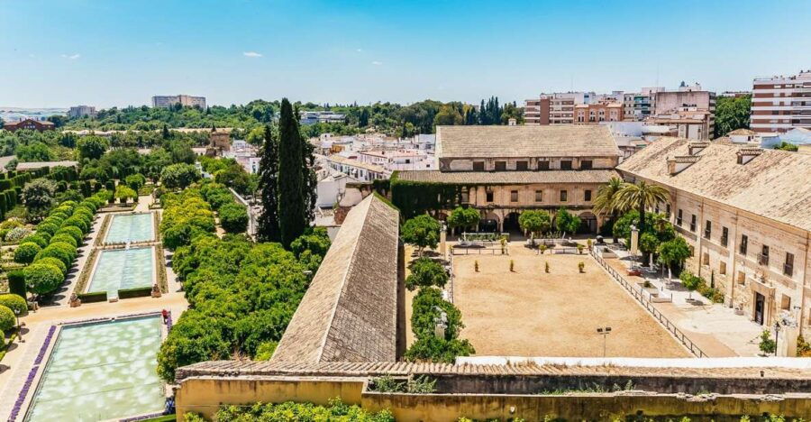 Córdoba: Jewish Quarter, Synagogue, Mosque, and Alcázar Tour - Good To Know