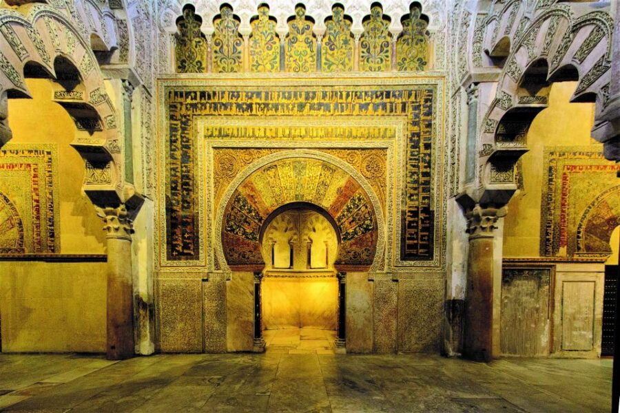 Córdoba: Mosque-Cathedral & Alcazar Guided Tour