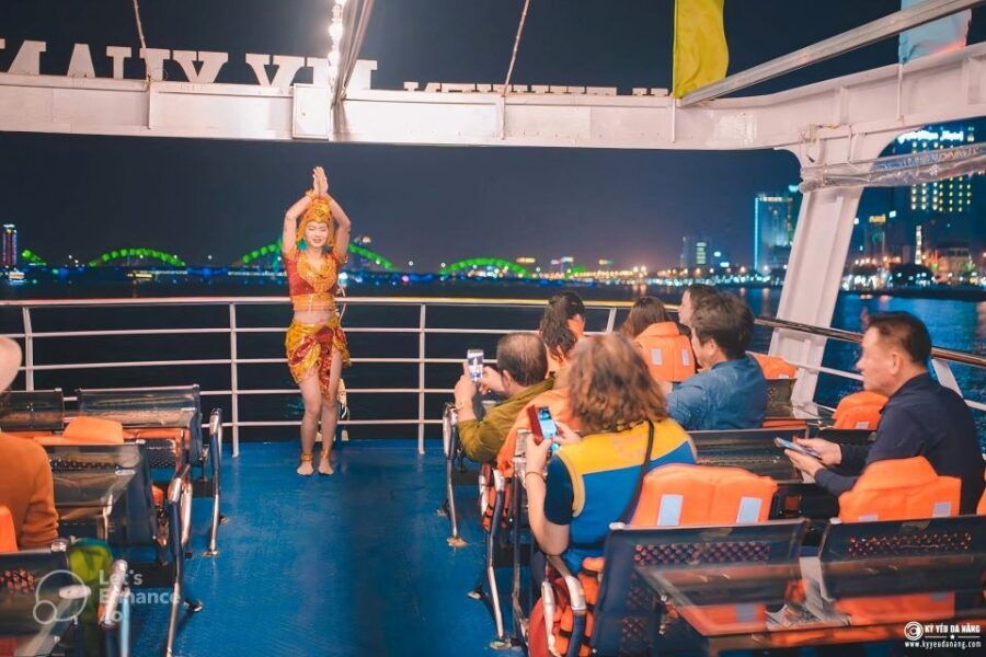 Da Nang: Scenic Han River Night Cruise On My Xuan Cruise. - Inclusions