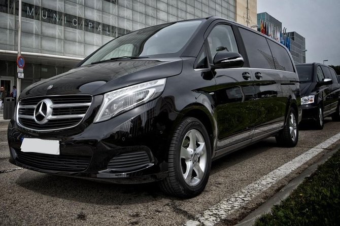 Departure Private Transfer From Munich City to Munich Airport MUC by Luxury Van - Good To Know