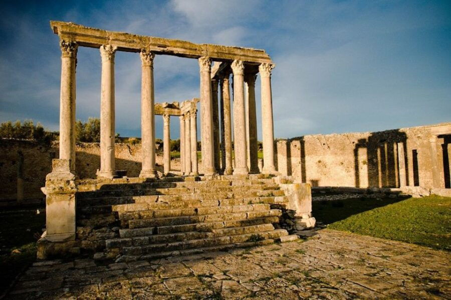 Dougga & Bulla Regia Private Full-Day Tour With Lunch