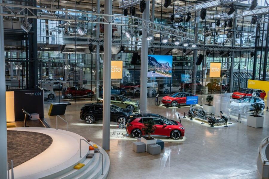Dresden: Tour of VW’s Transparent Factory