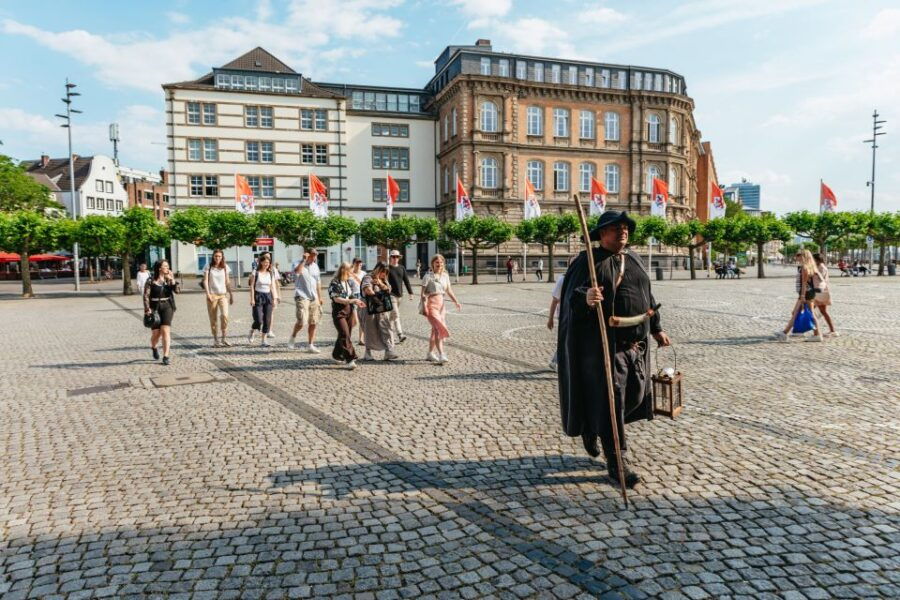Düsseldorf: Guided Tour With a Night Watchman - Good To Know