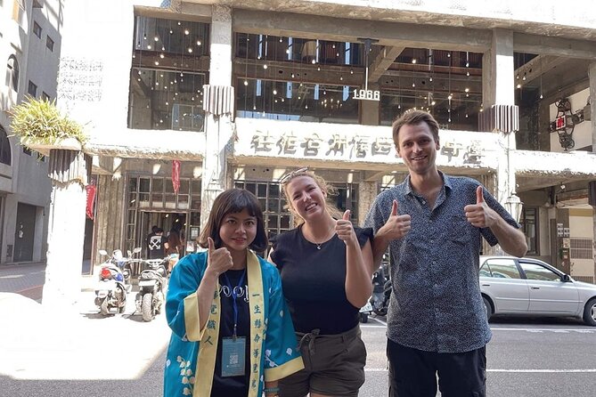 Guided Historical Tour in Taichung with Suncake DIY Experience