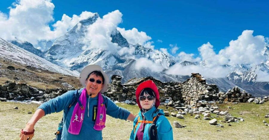 Everest Base Camp – Chola Pass – Gokyo Lake Trek – 17 Days