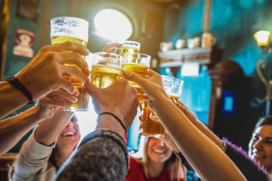 Frankfurt: Night Pub Crawl Through Alt-Sachsenhausen - Good To Know